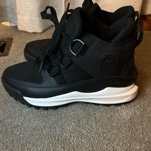 Sorel Black High-Top Sneakers size 11-new!
